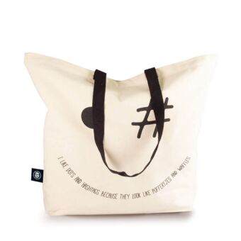 Produktbild einer Canvas-Tasche mit einer großen Seitenfalte.